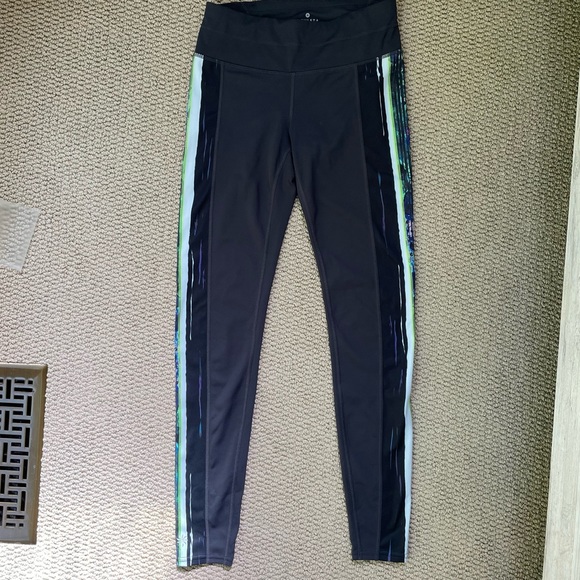 HP ๐ Athleta Swipe Sonar Workout Leggings - Picture 4 of 11